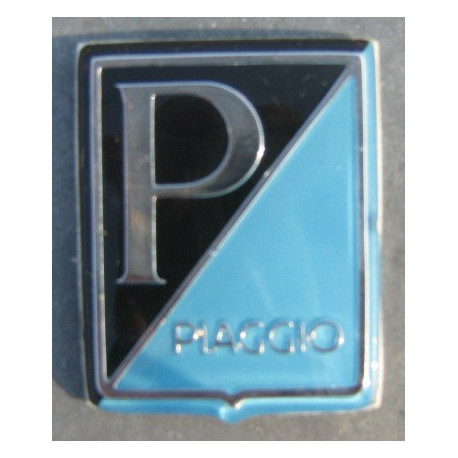VESPA  SERVIZIO Pin Up Sticker UV  75mm x 75mm